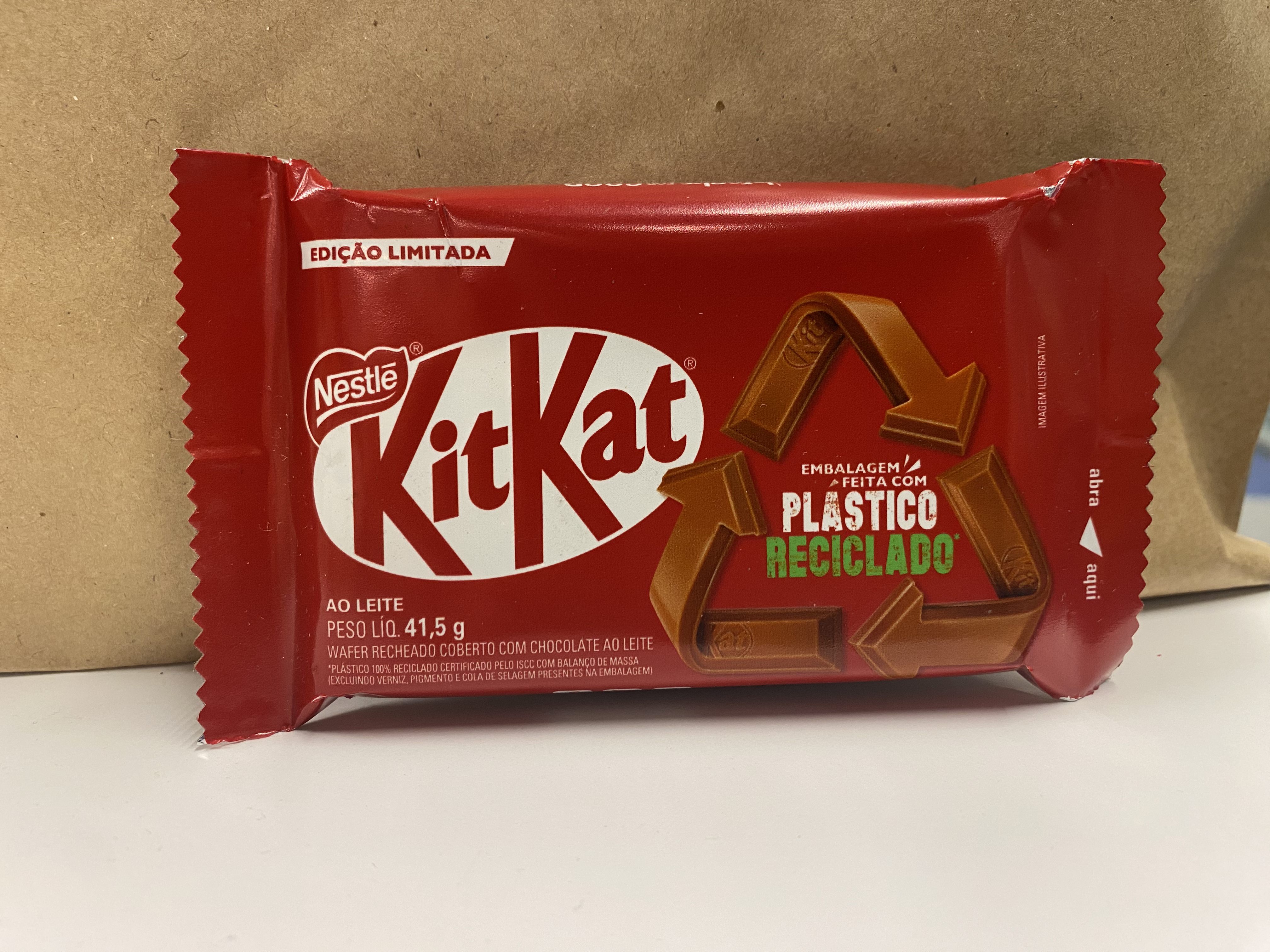 <span style = 'font-size:120%; font-weight: bold;'>Kitkat 100% Plástico Reciclado</span><br>Em outubro de 2024, Kitkat foi o chocolate brasileiro pioneiro em lançar uma embalagem reciclável e reciclada, utilizand...