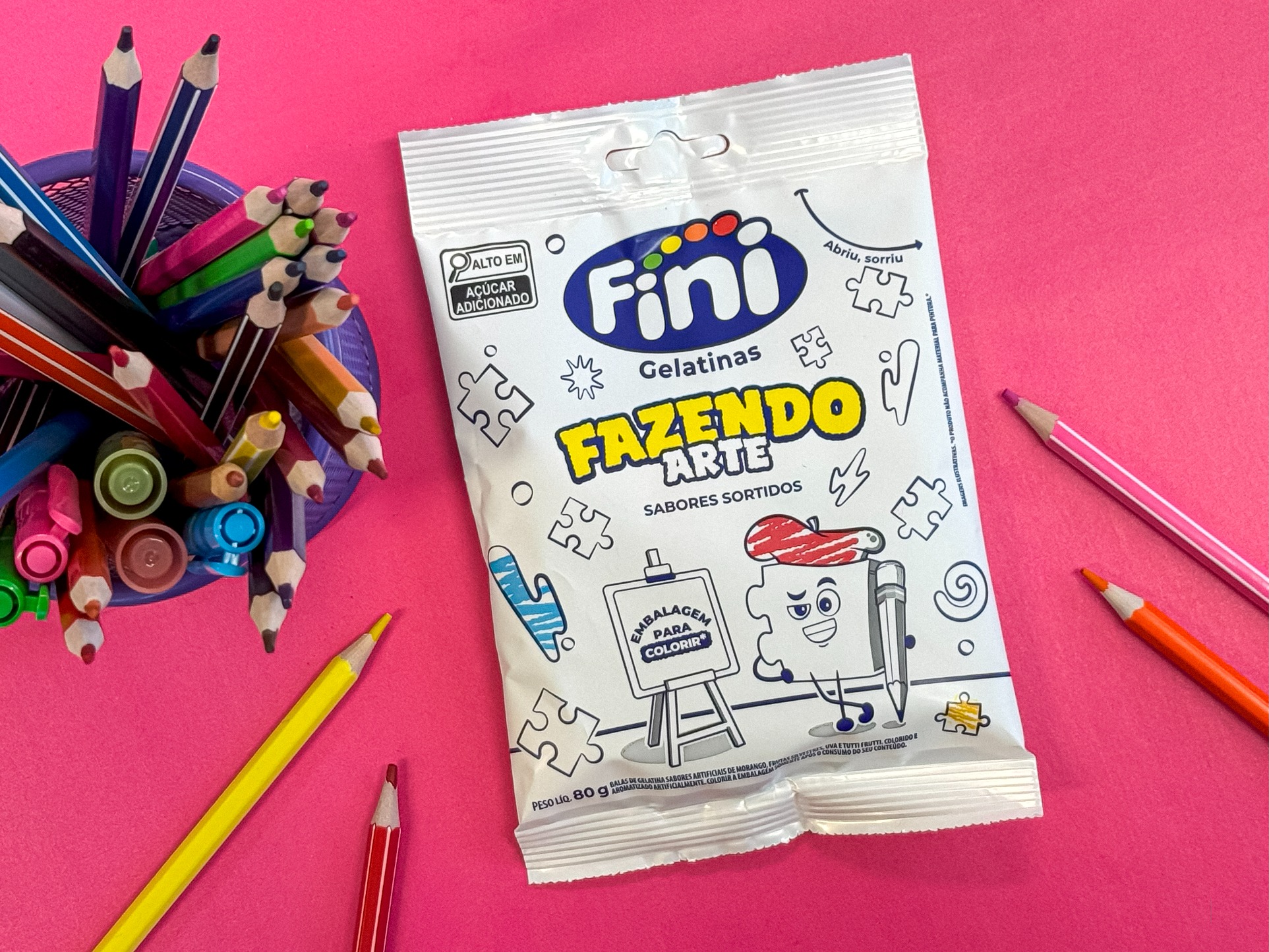 <span style = 'font-size:120%; font-weight: bold;'>Fazendo arte</span><br>O projeto Fazendo Arte nasceu no início de 2025 com uma missão ousada: transformar a embalagem em uma verdadeira tela em...