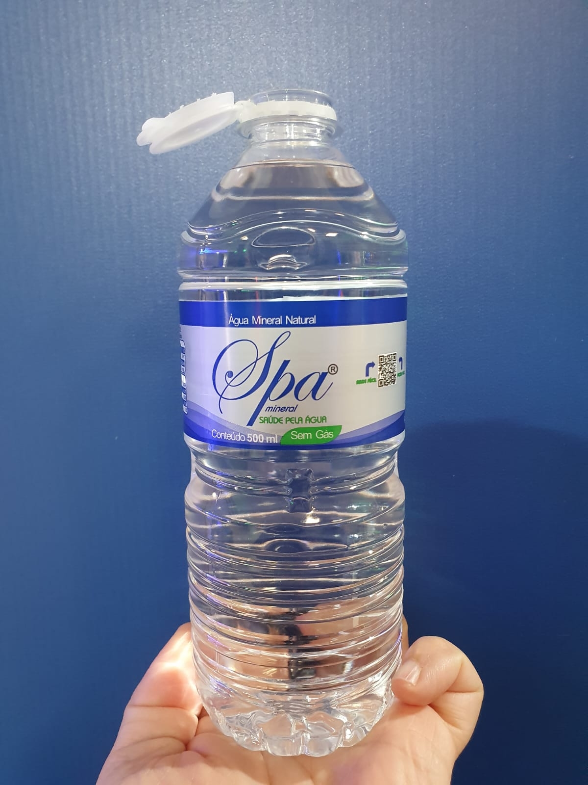 <span style = 'font-size:120%; font-weight: bold;'>Snap on Flip Top Spa 500ml água mineral </span><br>Projeto visava desenvolver uma garrafa de água mineral com a combinação finish mais tampa com menor quantidade de materi...